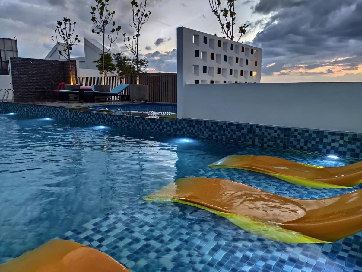 Condo 2-10 Imperio Professional Suite Alor Setar Eksteriør bilde
